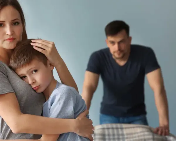 Nowy partner w życiu dziecka: Kiedy i jak to zrobić z troską?