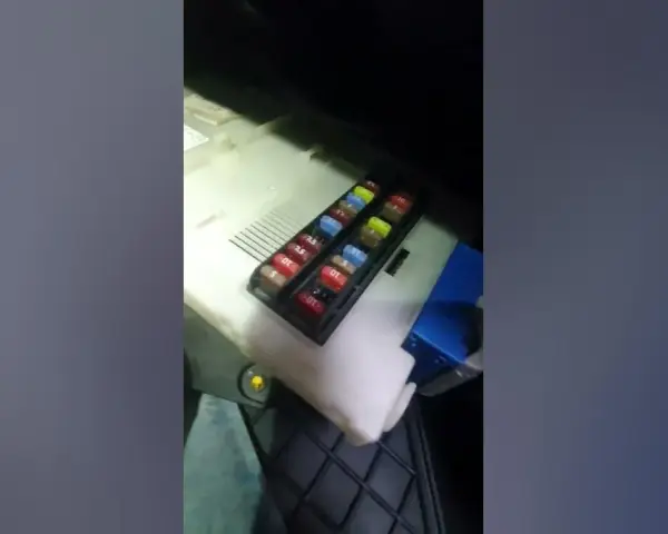 Bezpieczniki Ford Mondeo Mk4: Znajdź i wymień sam! Pełny poradnik