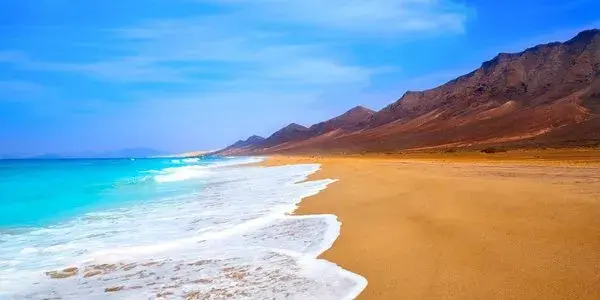 Fuerteventura: Przewodnik po Wyspie Wiatru Co Zobaczyć i Jak Planować