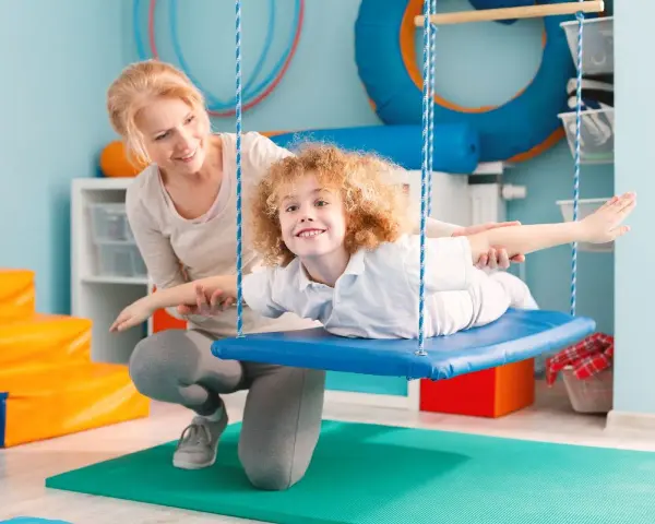 Dziecko czuje świat inaczej? Zaburzenia sensoryczne: objawy, diagnoza, wsparcie