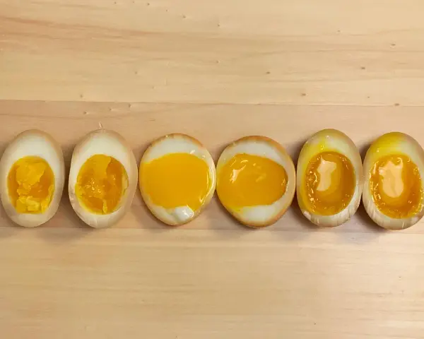 Jak zrobić idealne jajko do ramenu? Ajitsuke Tamago krok po kroku