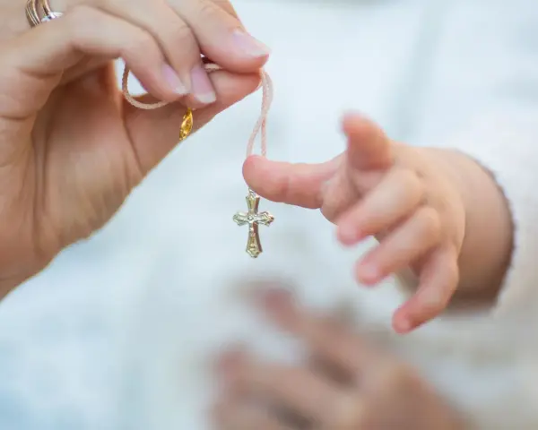 Co na prezent na chrzciny? 10 wyjątkowych pomysłów, które zachwycą