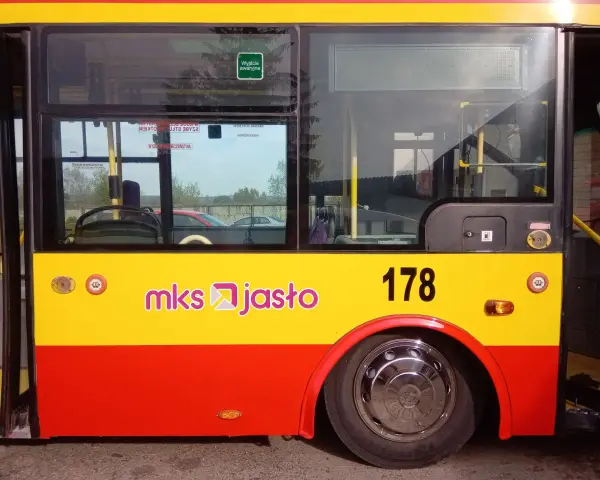 Autobus MKS Jasło nr 178. Sprawdź pgzk jasiel jasło rozkład jazdy, by zaplanować podróż.