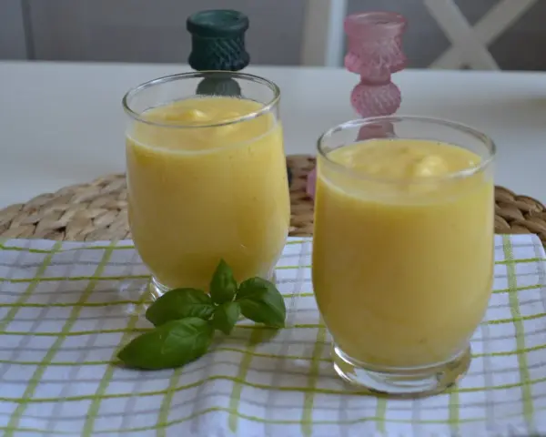 Koktajl z ananasa i banana: Szybki przepis, zdrowie i modyfikacje