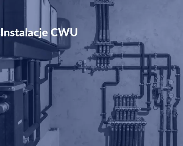 Złożona instalacja CWU z widocznym kotłem i rozdzielaczami.