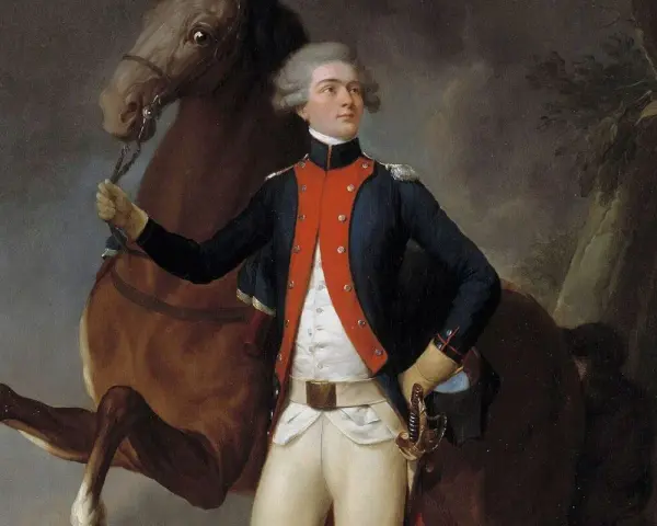 Portrait de **la Fayette** en uniforme militaire, tenant les rênes d'un cheval brun. Il porte une veste bleue avec un gilet rouge et un pantalon blanc.