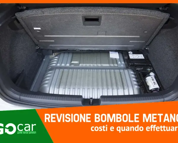 Bagagliaio auto con bombole metano. Scopri la revisione bombole metano ogni quanto va fatta.