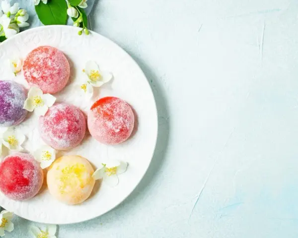Jak zrobić lody mochi w prosty sposób i cieszyć się smakiem domowych słodkości