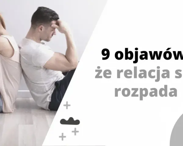 Para siedząca plecami do siebie, zmartwiona.