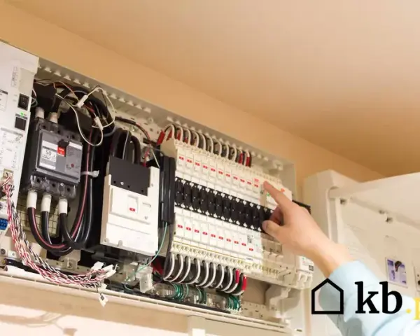Koszt rozdzielnicy elektrycznej 2026: Na co uważać i ile zapłacisz?