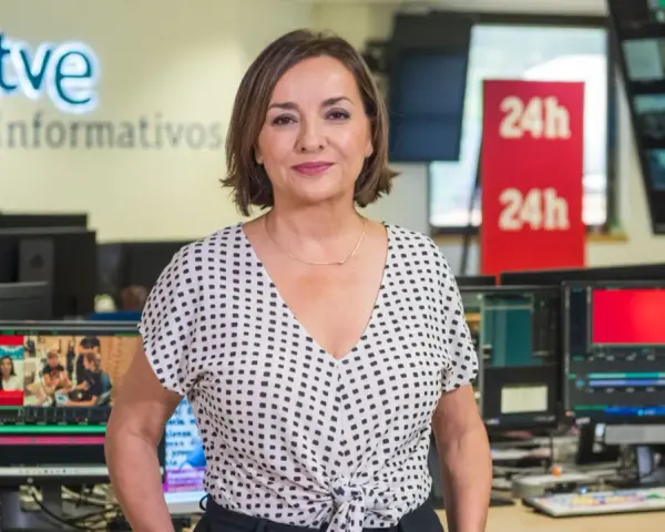 Periodista en TVE Informativos. ¿Cuánto dura la carrera de periodismo? Aquí se trabaja 24h.