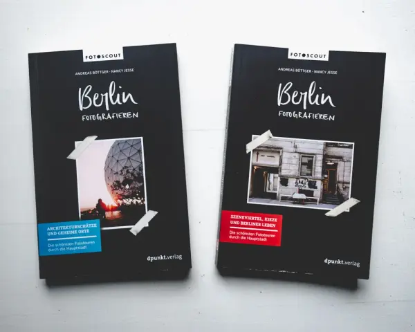 Zwei Bücher "Berlin Fotografieren" mit Tipps für Fotospots Berlin. Eines zeigt Architektur, das andere Szenenviertel.