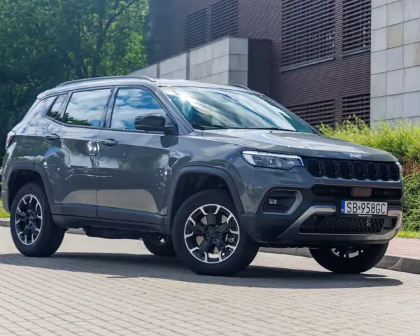Jak upewnić się, że Twój Jeep nie ma akcji serwisowych do wykonania