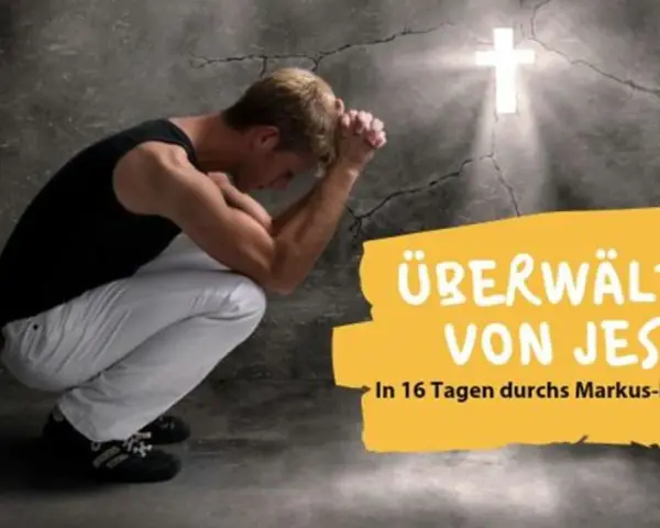 Mann kniet betend vor einem leuchtenden Kreuz. "Überwältigt von Jesus" – wie in Markus 13, 32.