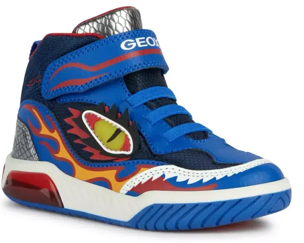 Niebieskie buty dziecięce Geox z motywem smoka i płomieni. To świetna firma dla aktywnych maluchów!