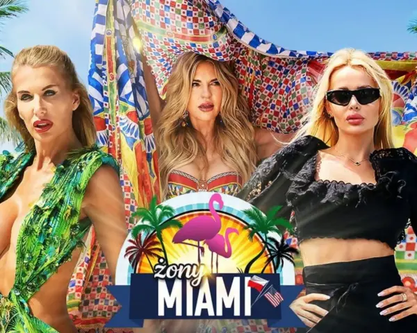Trzy kobiety w tropikalnej scenerii, logo "Żony Miami". Gdzie obejrzeć żony hollywood? Tutaj!