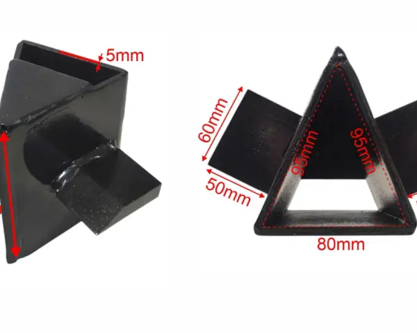 Czarny, metalowy klin do łuparki, z wymiarami 130mm, 95mm, 80mm, 60mm i 50mm.