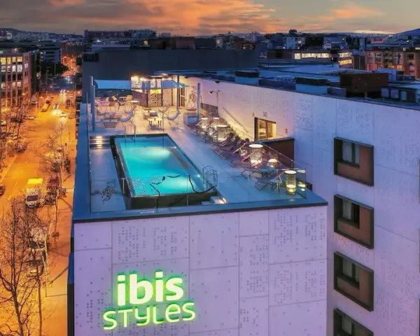Ibis Barcelona Plaza Glòries 22@: ¿Tu hotel con piscina en azotea?