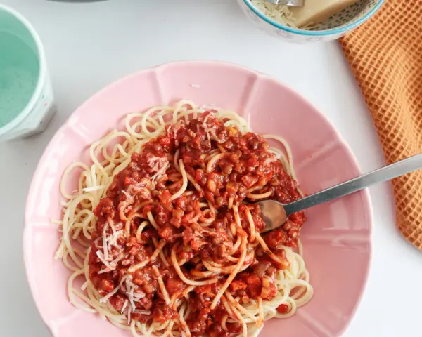 Spaghetti po bolońsku: prosty przepis na pyszne danie bez błędów