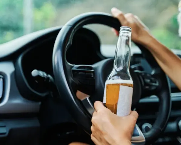 Alkomat ile można mieć alkoholu? Poznaj legalne limity w Polsce