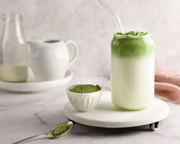 Jak smakuje matcha latte? Rozwiewamy mity i odkrywamy smak!
