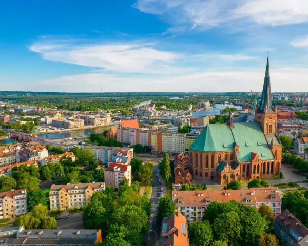 Szczecin: co ciekawego? Odkryj "Pływający Ogród" i jego smaki!
