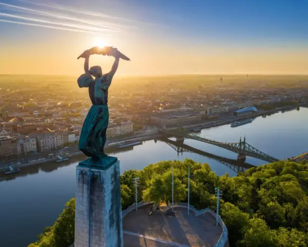 Budapest: Attrazioni Imperdibili e Consigli per il Tuo Viaggio