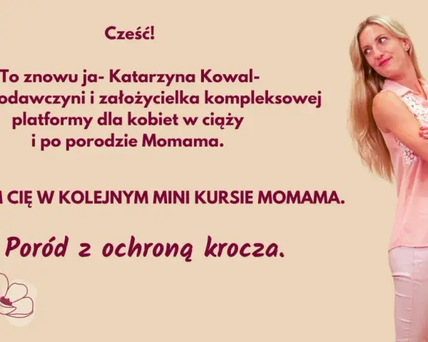Kobieta w różowej bluzce zaprasza na kurs "Poród z ochroną krocza". Dowiedz się, jak uniknąć pęknięcia krocza.
