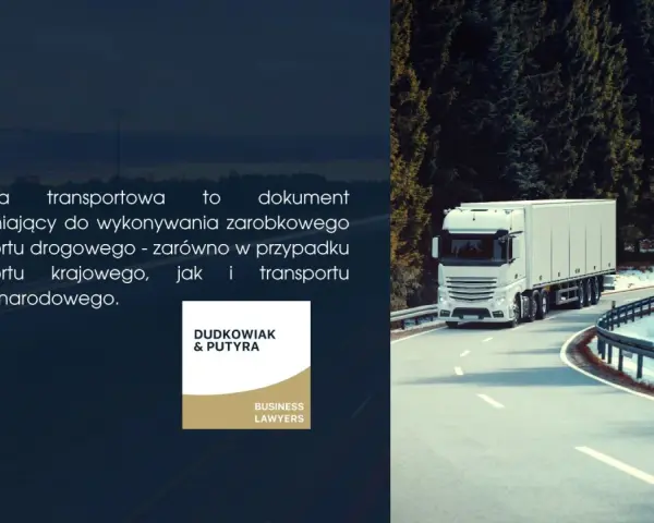 Biała ciężarówka jedzie krętą drogą przez las. Tekst informuje, że licencja transportowa to dokument uprawniający do wykonywania zarobkowego transportu drogowego, niezbędny do uzyskania licencji kierowcy.