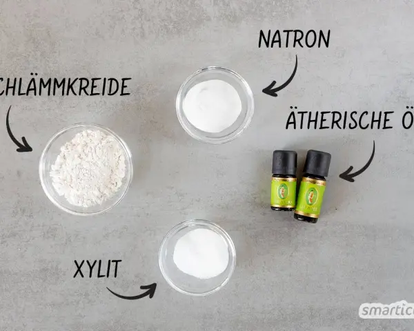 Zutaten für zahnpulver selber machen: Schlämmkreide, Natron, Xylit und ätherische Öle.