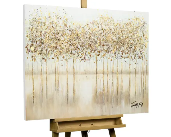 Peinture acrylique dorée représentant une forêt stylisée, un dessin facile pour un effet scintillant.