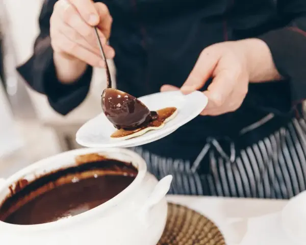 Naleśniki jak z restauracji przepis – idealne ciasto i techniki smażenia