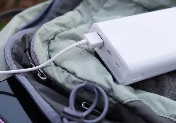 Czy można przewozić powerbank w bagażu podręcznym? Sprawdź zasady!