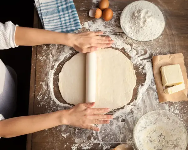 Dlaczego ciasto na pizzę nie jest elastyczne? Oto najczęstsze przyczyny