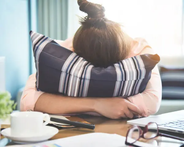 Ból głowy w 5 minut? Sprawdzone sposoby na natychmiastową ulgę
