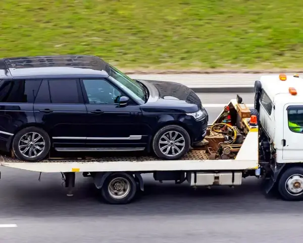 Holowanie automatu: Jak uniknąć awarii skrzyni biegów i gigantycznych kosztów?