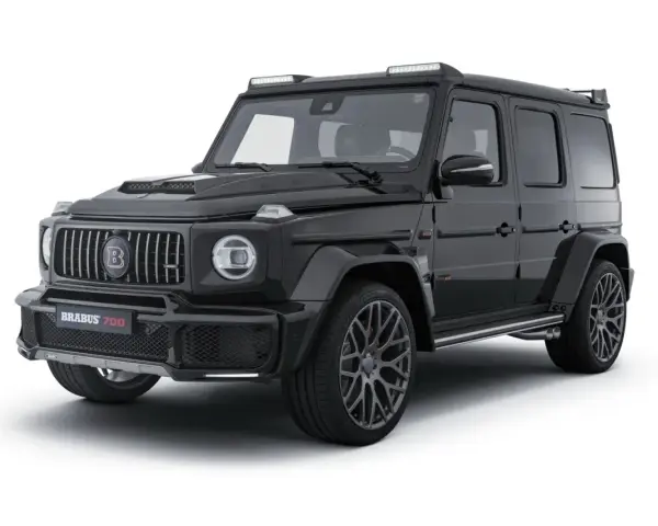 Czarny Mercedes Brabus 700 z agresywnym body kitem i dodatkowymi światłami na dachu.