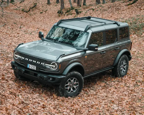 Jaki SUV w teren wybrać, aby uniknąć rozczarowania w trudnych warunkach?