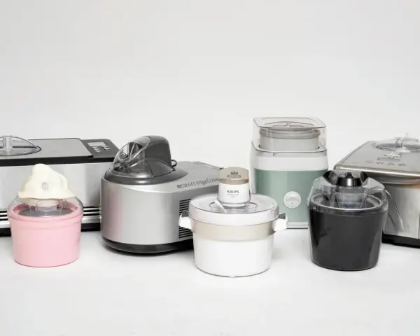 Samling av glassmaskiner, redo att skapa ditt perfekta glass recept.