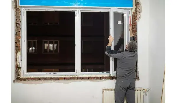 Jak montować listwy przyokienne bez błędów - krok po kroku