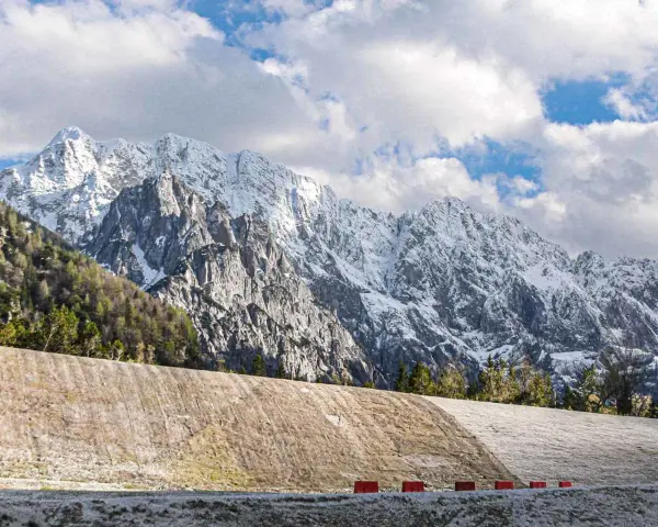 Planica jakie góry otaczają dolinę? Odkryj ich piękno i wysokości
