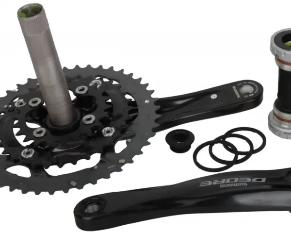Zestaw rowerowy: korba Shimano Deore, suport i akcesoria. Gotowy do montażu, by napędzał Twoje przygody.