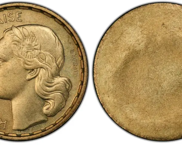 Pièce de 50 francs 1952, République Française. La valeur de cette pièce est recherchée par les collectionneurs.