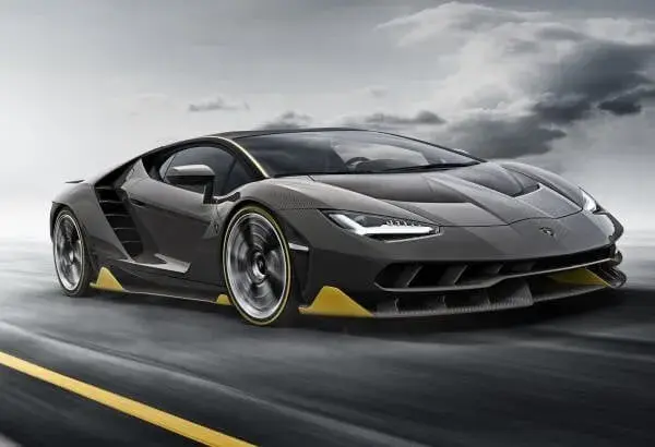 Ile kosztuje wypożyczenie lamborghini? Sprawdź ceny i ukryte koszty