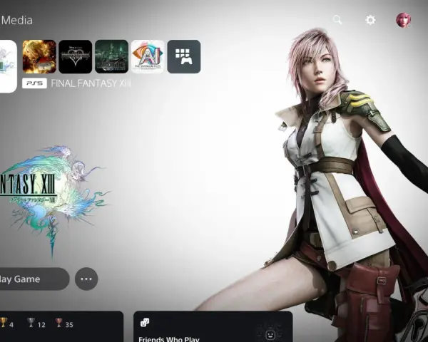 Lightning, protagonista de Final Fantasy XIII, lista para la acción en la pantalla de PS3.