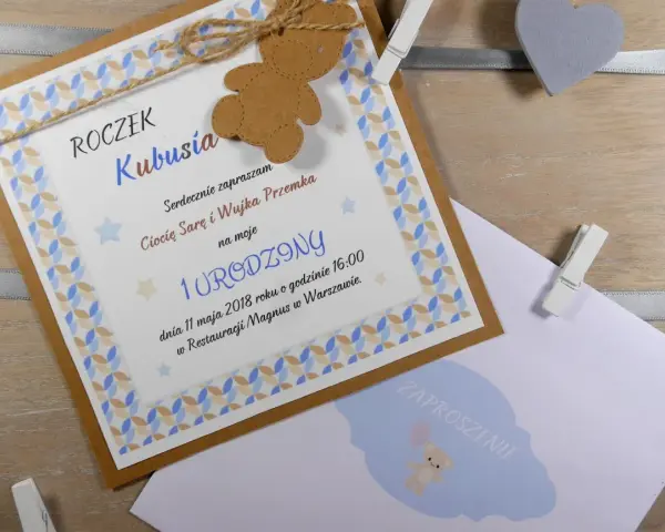 Jak wypisać zaproszenie z dzieckiem, aby uniknąć niezręczności?