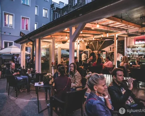 Najlepsze drink bary Warszawa: Przewodnik po TOP miejscach