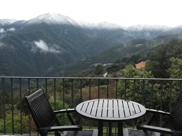 Hotel Husa Bernat: Disfruta de la Naturaleza y Comodidades Únicas