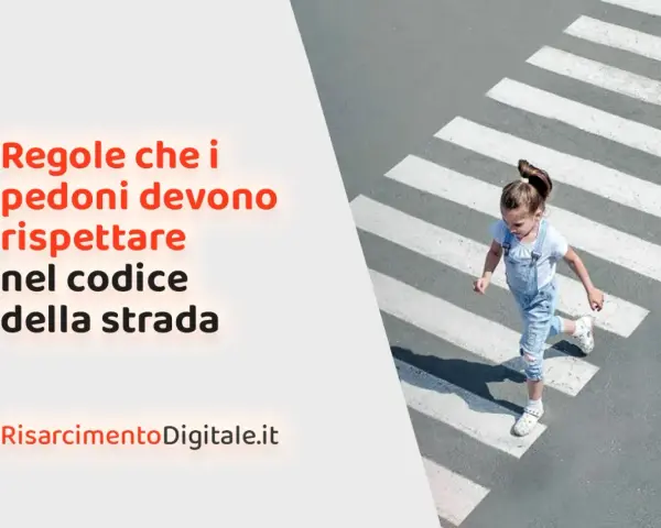 Bambina attraversa sulle strisce pedonali, imparando le regole per i pedoni nel codice della strada.