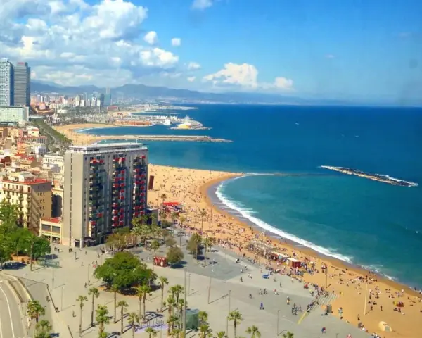 Czy Barcelona ma dostęp do morza? Pełny przewodnik po plażach